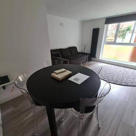 Luton Town Centre Executive Apartment Екстер'єр фото